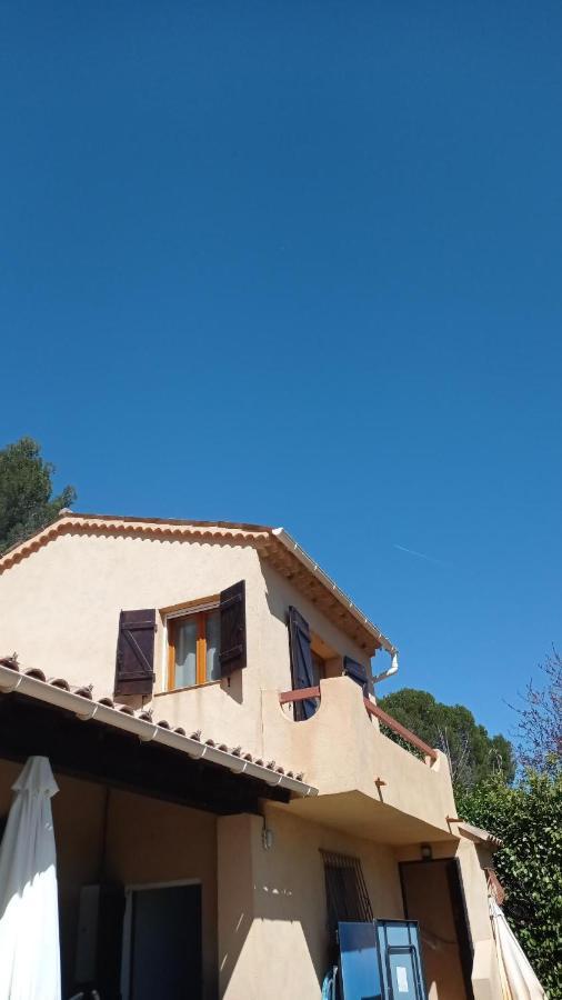 Les Cigales Bed & Breakfast Villelaure Luaran gambar
