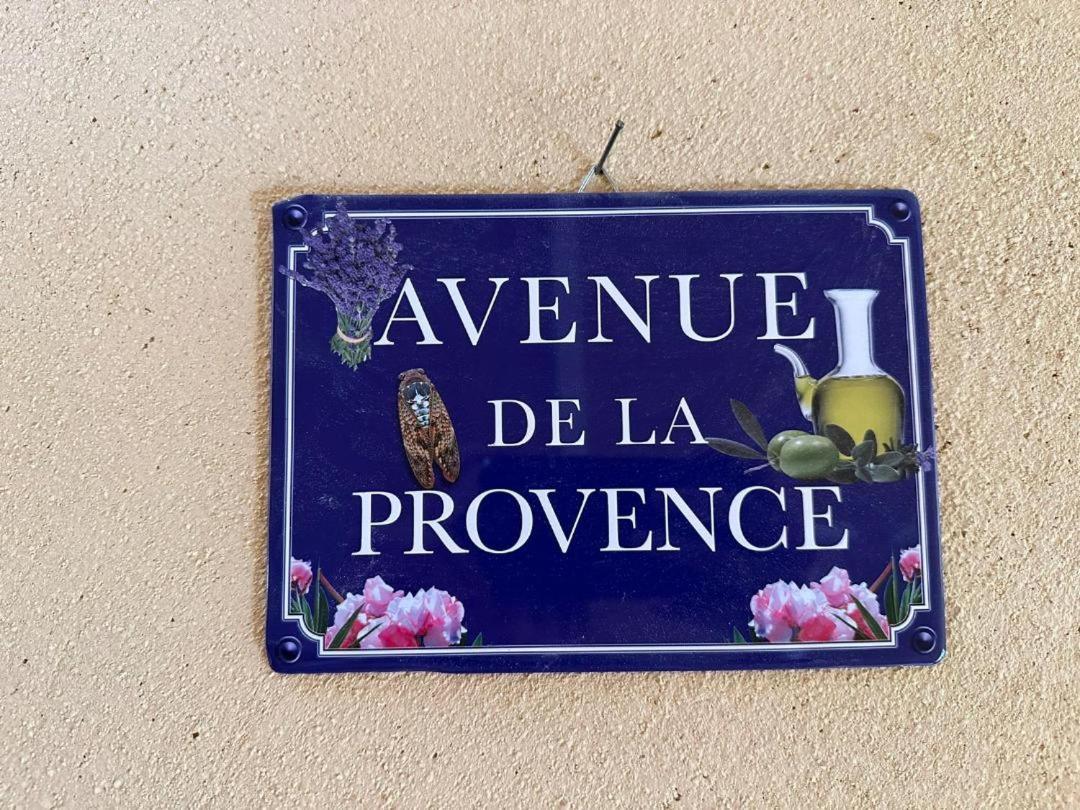 Les Cigales Bed & Breakfast Villelaure Luaran gambar