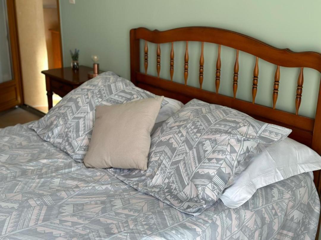 Les Cigales Bed & Breakfast Villelaure Luaran gambar
